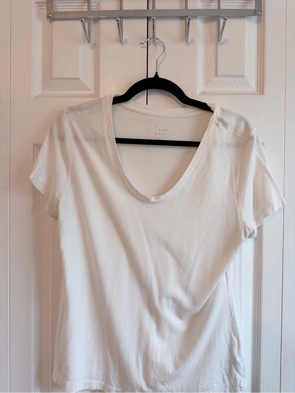 a new day White Scoop Neck Short Sleeve Tee